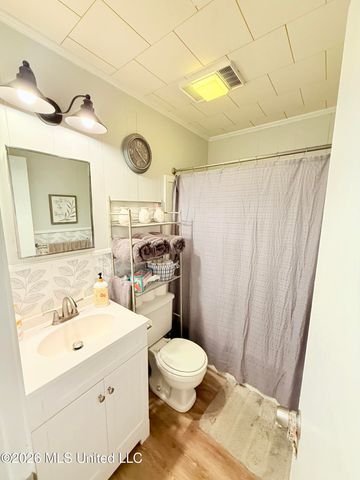 740 Robinson Road, Grenada, MS 38901