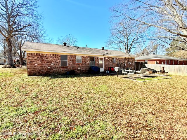 740 Robinson Road, Grenada, MS 38901