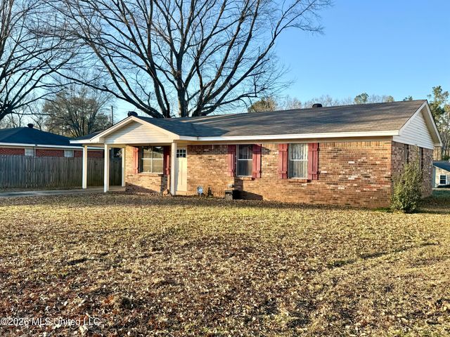 740 Robinson Road, Grenada, MS 38901