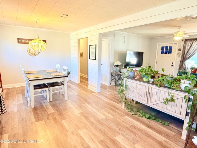 740 Robinson Road, Grenada, MS 38901