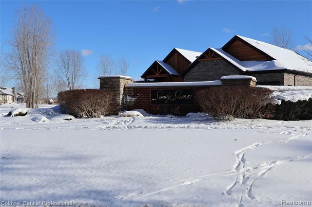 1932 Sandy Shores Drive, Oxford, MI 48371
