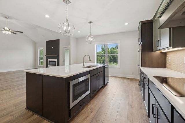 1630 Parchman Rd, Clarksville, TN 37040