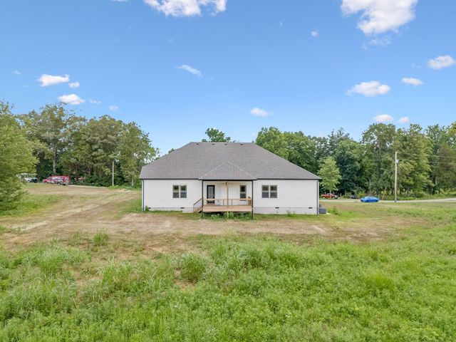 1630 Parchman Rd, Clarksville, TN 37040