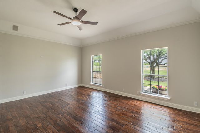 13507 Friendship Road, Pilot Point, TX 76258