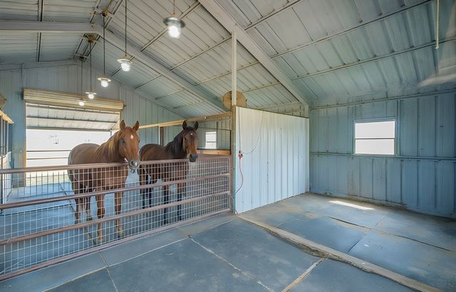 13507 Friendship Road, Pilot Point, TX 76258