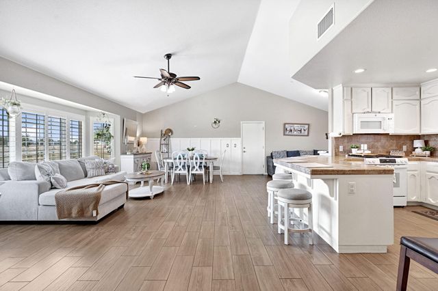 17209 Alonzo Court, Madera, CA 93638