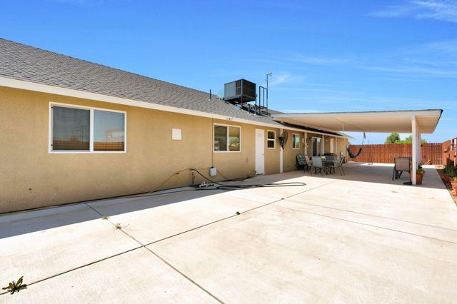 17209 Alonzo Court, Madera, CA 93638
