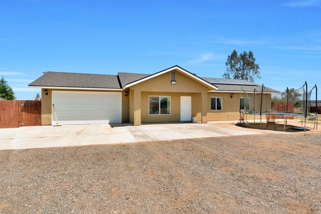 17209 Alonzo Court, Madera, CA 93638
