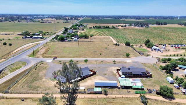 17209 Alonzo Court, Madera, CA 93638