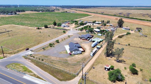 17209 Alonzo Court, Madera, CA 93638