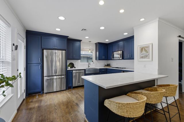 7024 Wake Forrest Drive, Dallas, TX 75214