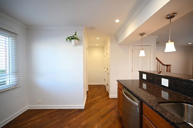 429 E Lincoln Street, Mount Prospect, IL 60056