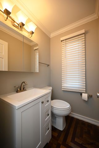 429 E Lincoln Street, Mount Prospect, IL 60056