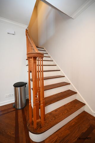 429 E Lincoln Street, Mount Prospect, IL 60056