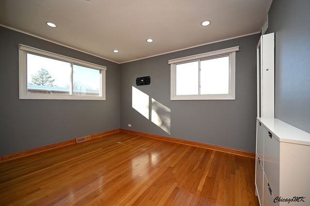 429 E Lincoln Street, Mount Prospect, IL 60056