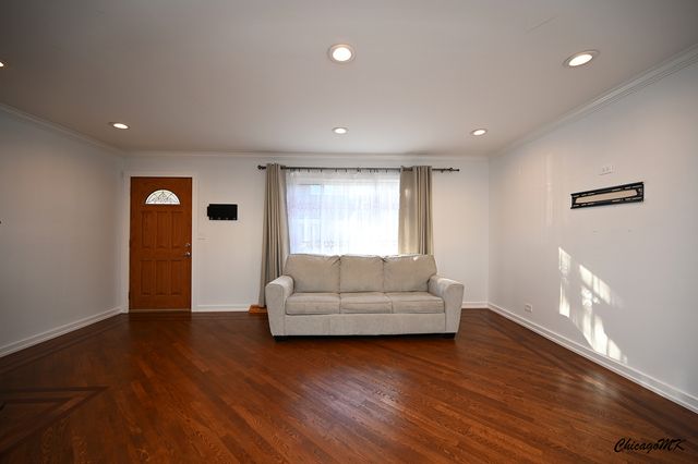 429 E Lincoln Street, Mount Prospect, IL 60056