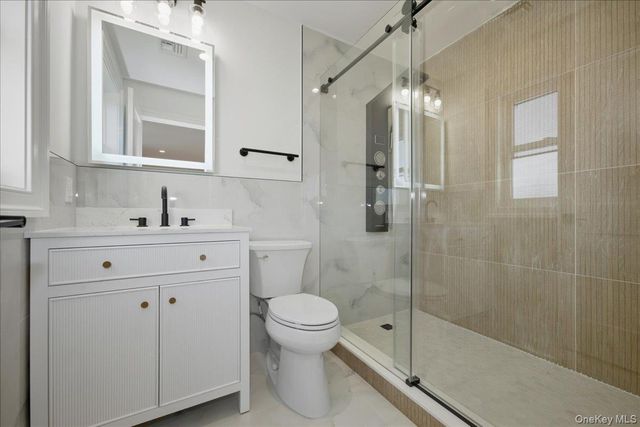 2 Jupiter Lane, Levittown, NY 11756