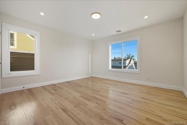 2 Jupiter Lane, Levittown, NY 11756