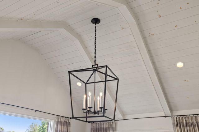 48 Ave of Champions, Nicholasville, KY 40356