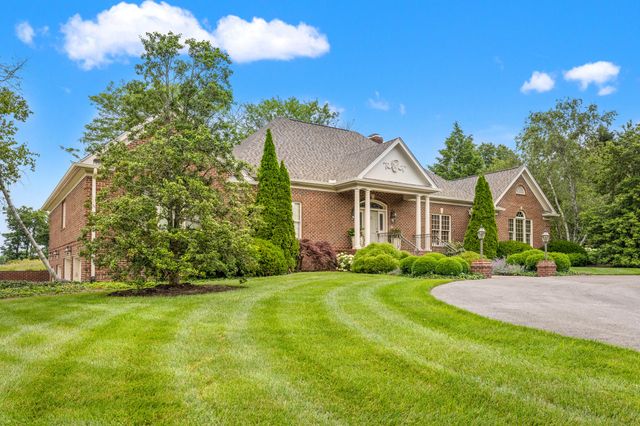 48 Ave of Champions, Nicholasville, KY 40356