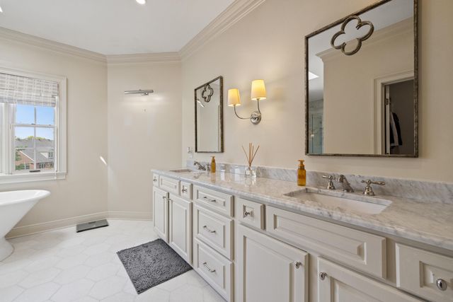 48 Ave of Champions, Nicholasville, KY 40356