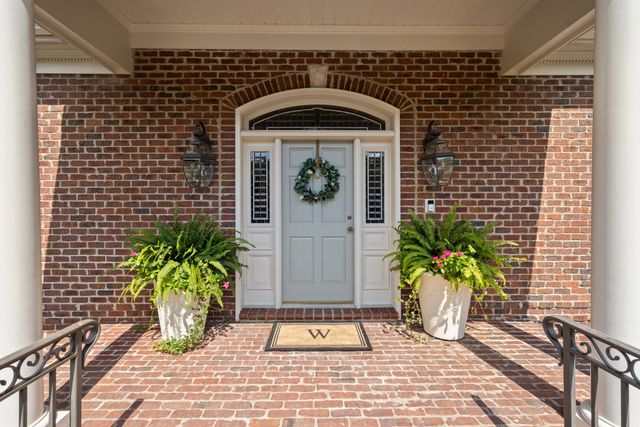 48 Ave of Champions, Nicholasville, KY 40356