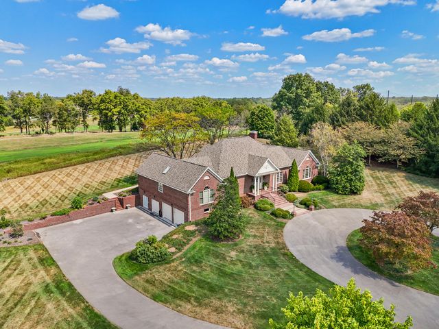 48 Ave of Champions, Nicholasville, KY 40356