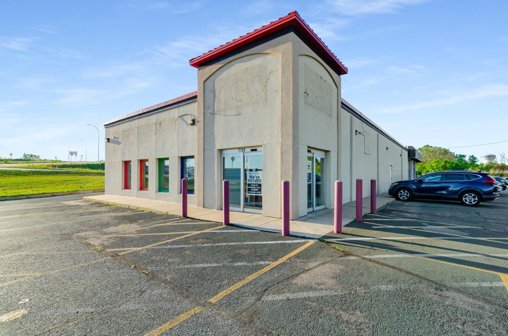 7129 Highway 10 NW Unit A, Anoka, MN 55303 — exterior