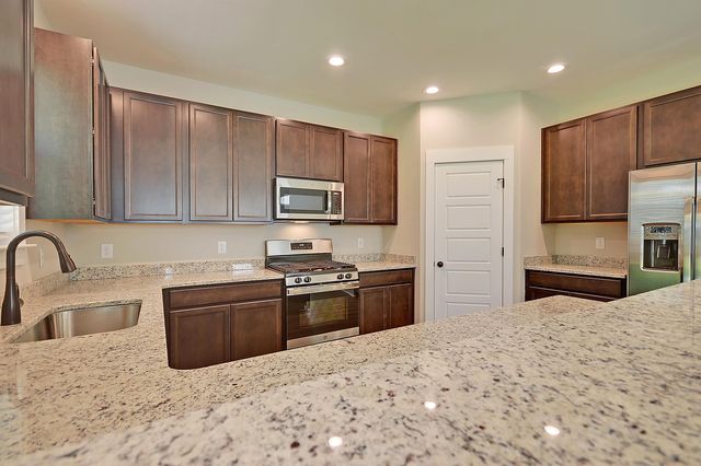 8601 Connor Court, North Charleston, SC 29406