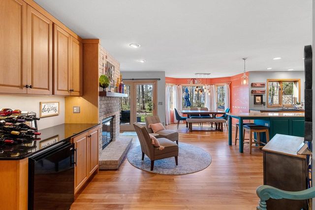 509 Wild Oak DRIVE, Manitowoc, WI 54220