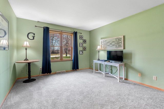 509 Wild Oak DRIVE, Manitowoc, WI 54220