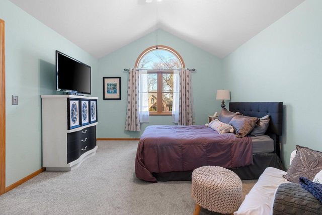 509 Wild Oak DRIVE, Manitowoc, WI 54220