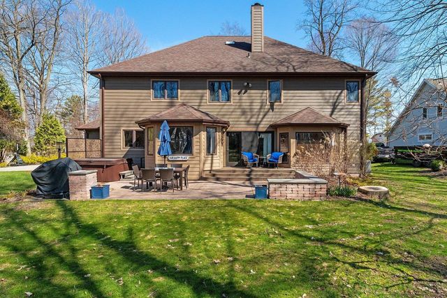 509 Wild Oak DRIVE, Manitowoc, WI 54220