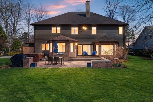 509 Wild Oak DRIVE, Manitowoc, WI 54220
