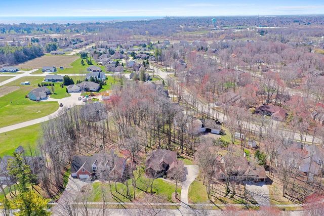 509 Wild Oak DRIVE, Manitowoc, WI 54220