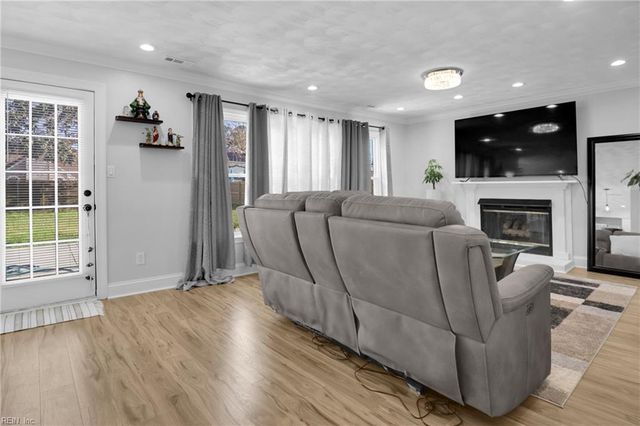 3025 Silver Maple DR, Virginia Beach, VA 23452