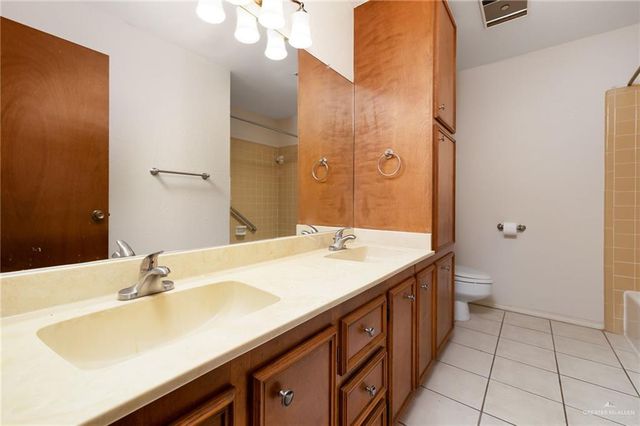 2011 Anacua Circle, Edinburg, TX 78539