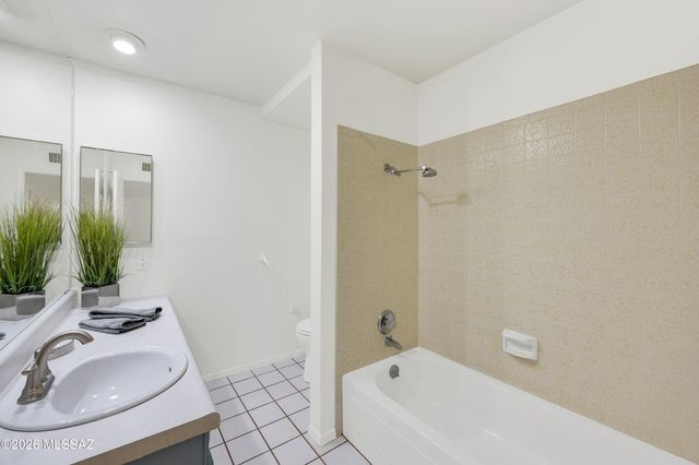 5617 N Camino Del Sol, Tucson, AZ 85718
