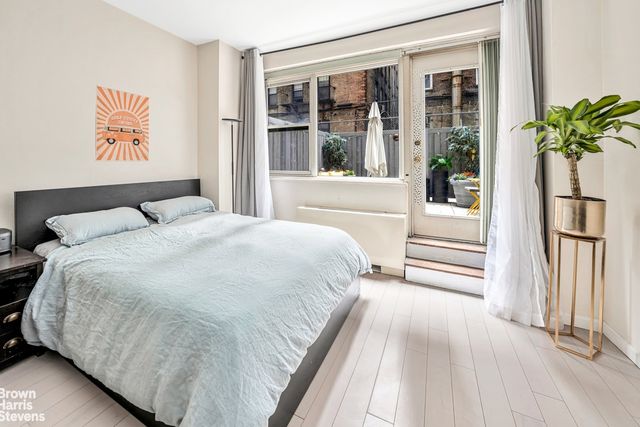 321 E 48th St Apt 1L, New York City, NY 10017