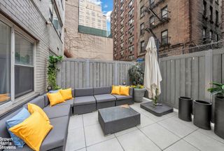 321 E 48th St Apt 1L, New York City, NY 10017
