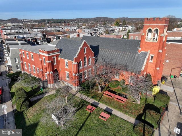 811 E MARKET ST, York, PA 17403