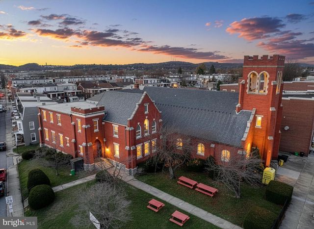 811 E MARKET ST, York, PA 17403