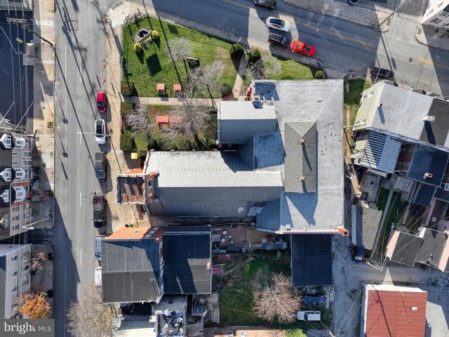 811 E MARKET ST, York, PA 17403