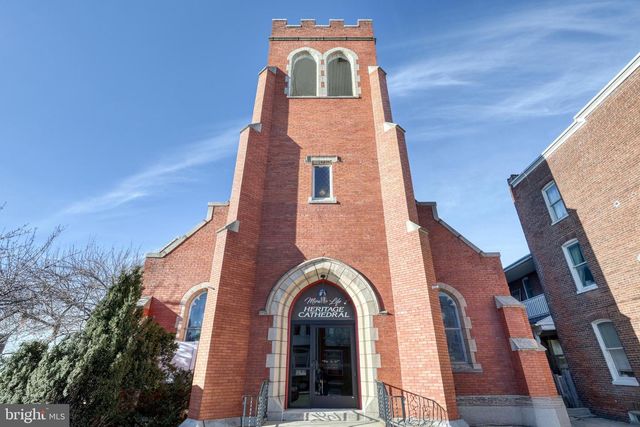 811 E MARKET ST, York, PA 17403