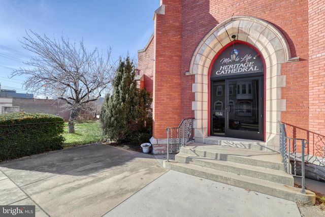 811 E MARKET ST, York, PA 17403