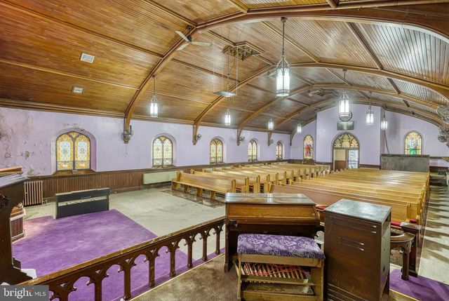 811 E MARKET ST, York, PA 17403