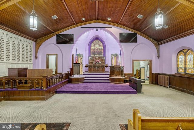 811 E MARKET ST, York, PA 17403