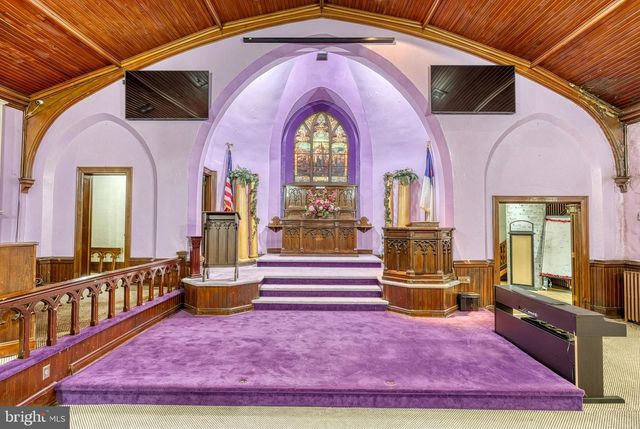 811 E MARKET ST, York, PA 17403