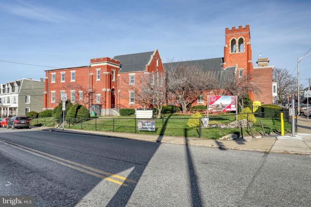 811 E MARKET ST, York, PA 17403