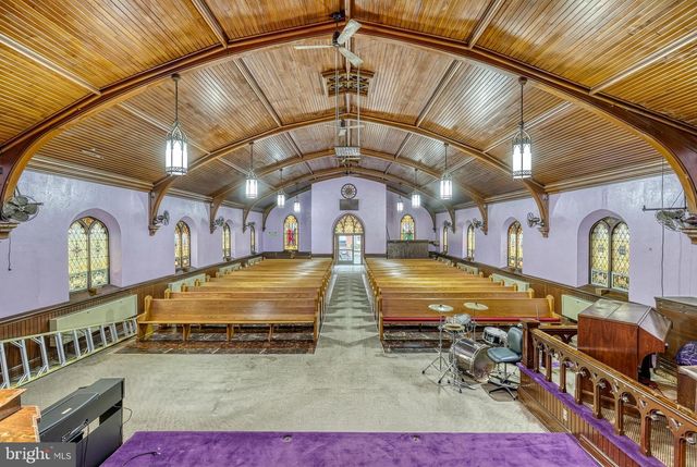 811 E MARKET ST, York, PA 17403